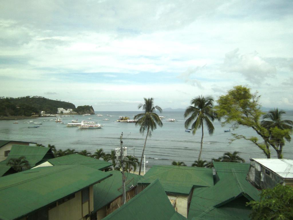 Seashore Beach Resort Puerto Galera Esterno foto