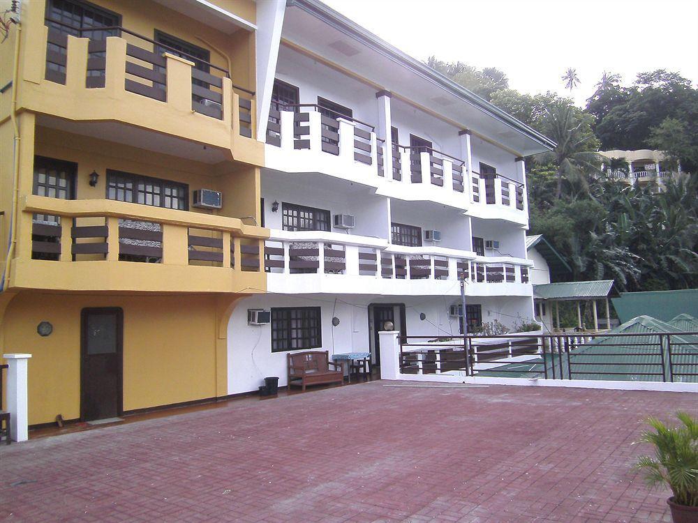 Seashore Beach Resort Puerto Galera Esterno foto