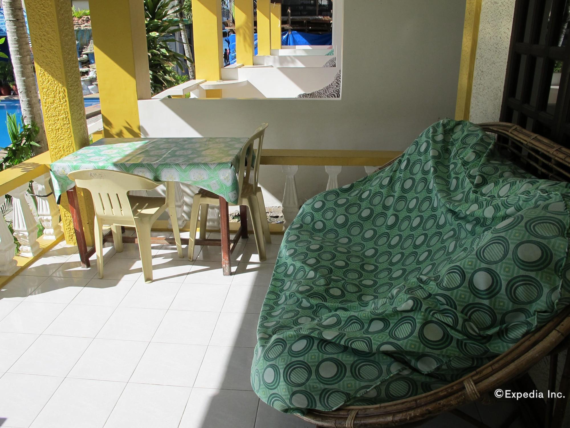 Seashore Beach Resort Puerto Galera Esterno foto