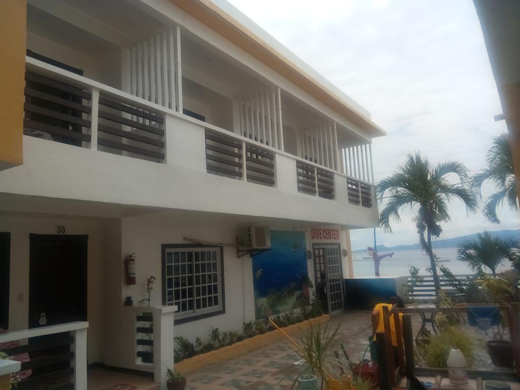 Seashore Beach Resort Puerto Galera Esterno foto