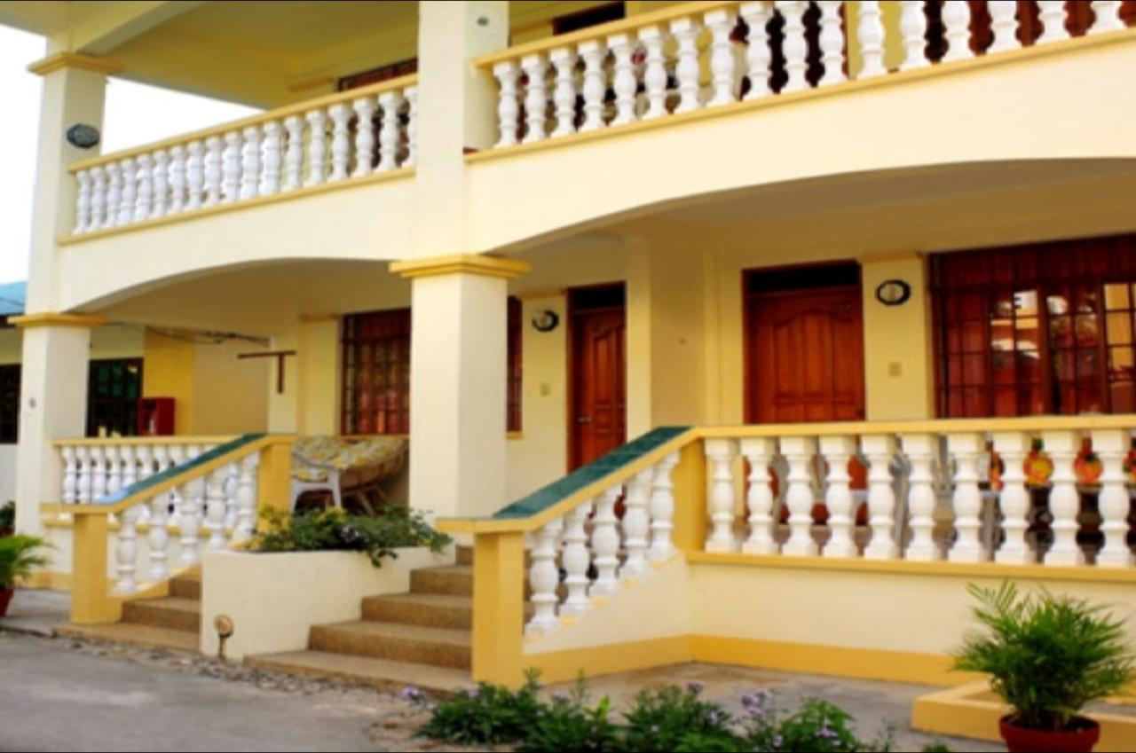 Seashore Beach Resort Puerto Galera Esterno foto